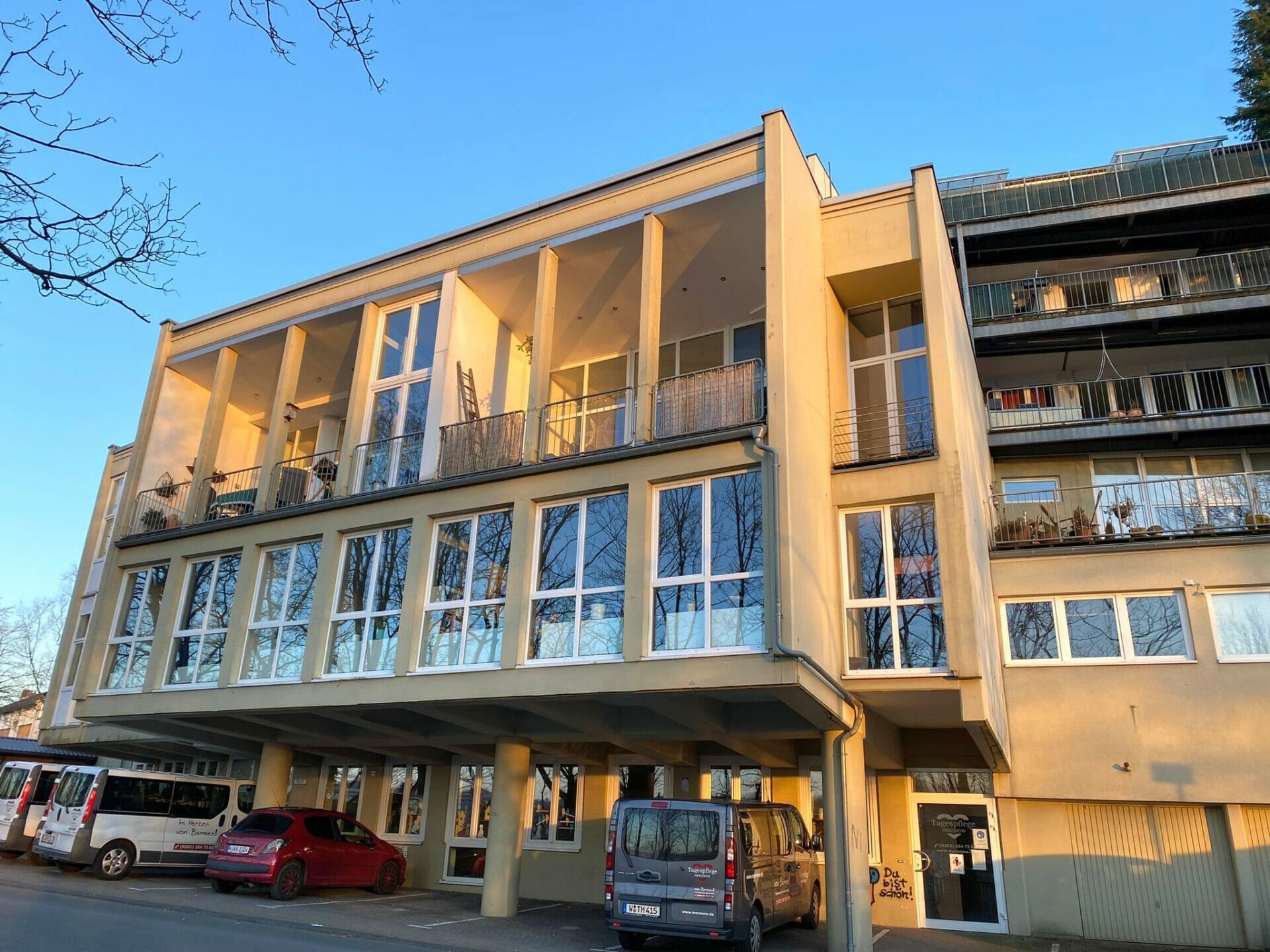 Moderne City-Wohnung Mit 3 Zimmern Inkl. Carport - KOMPASS Immobilien ...